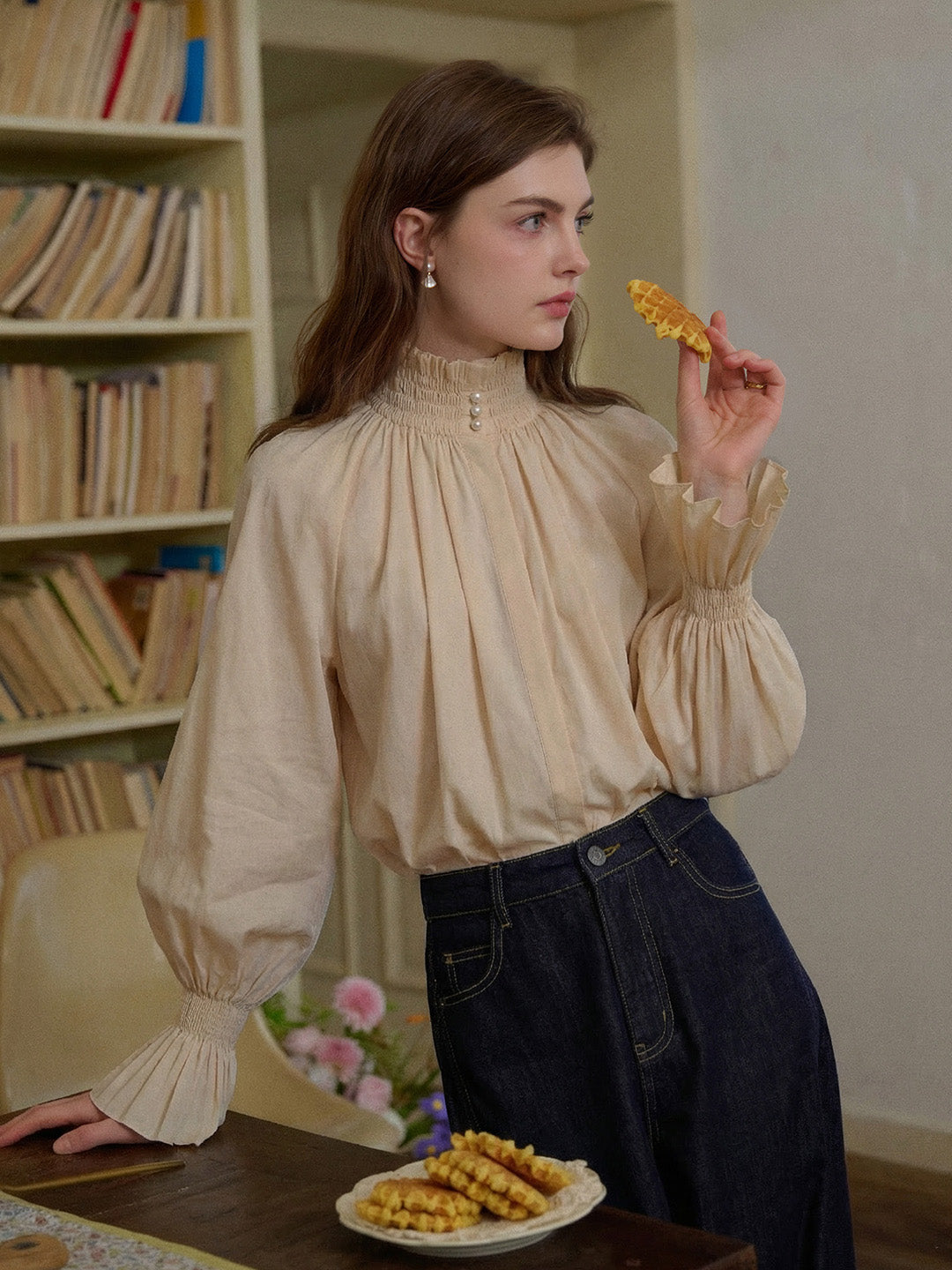 Zoya Retro Stand Collar Blouse