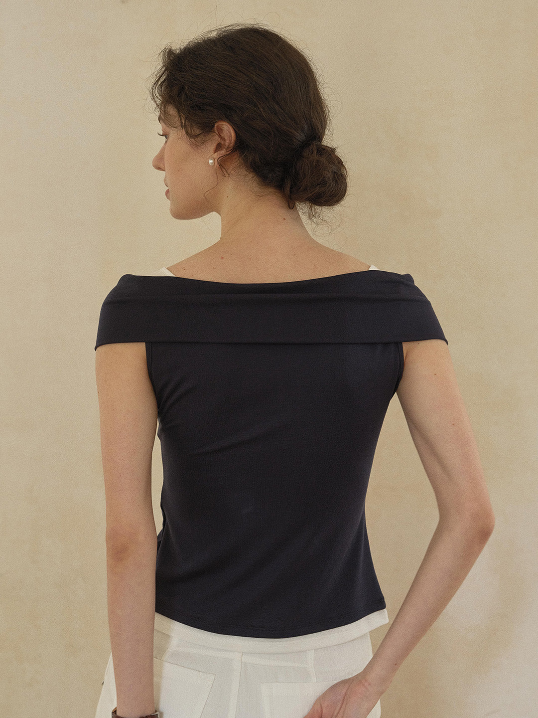 Clara V-Neck Knit Blouse