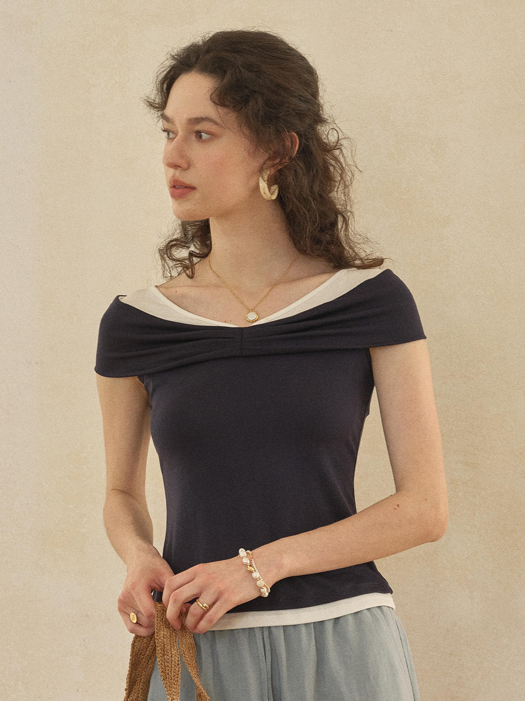 Clara V-Neck Knit Blouse