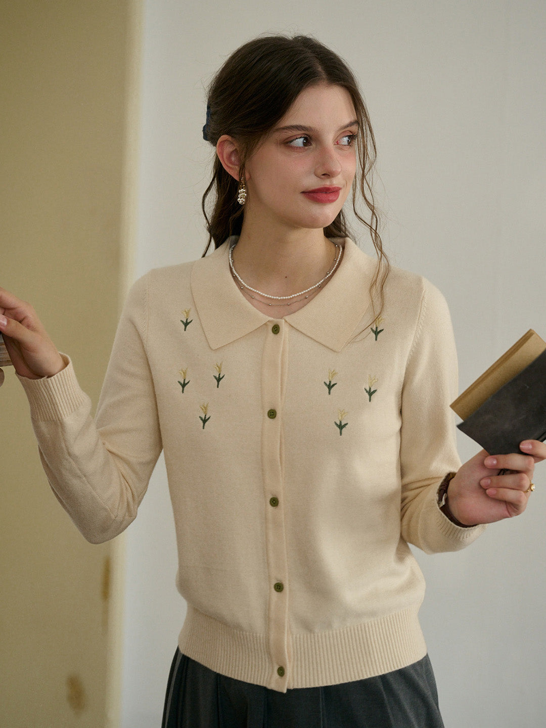 【Final Sale】Skyla Round Neck Embroidery Cardigan