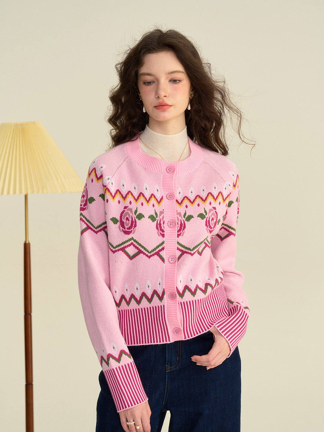 【Final Sale】Violette Round Collar Clashing Embroidery Rose Cardigan