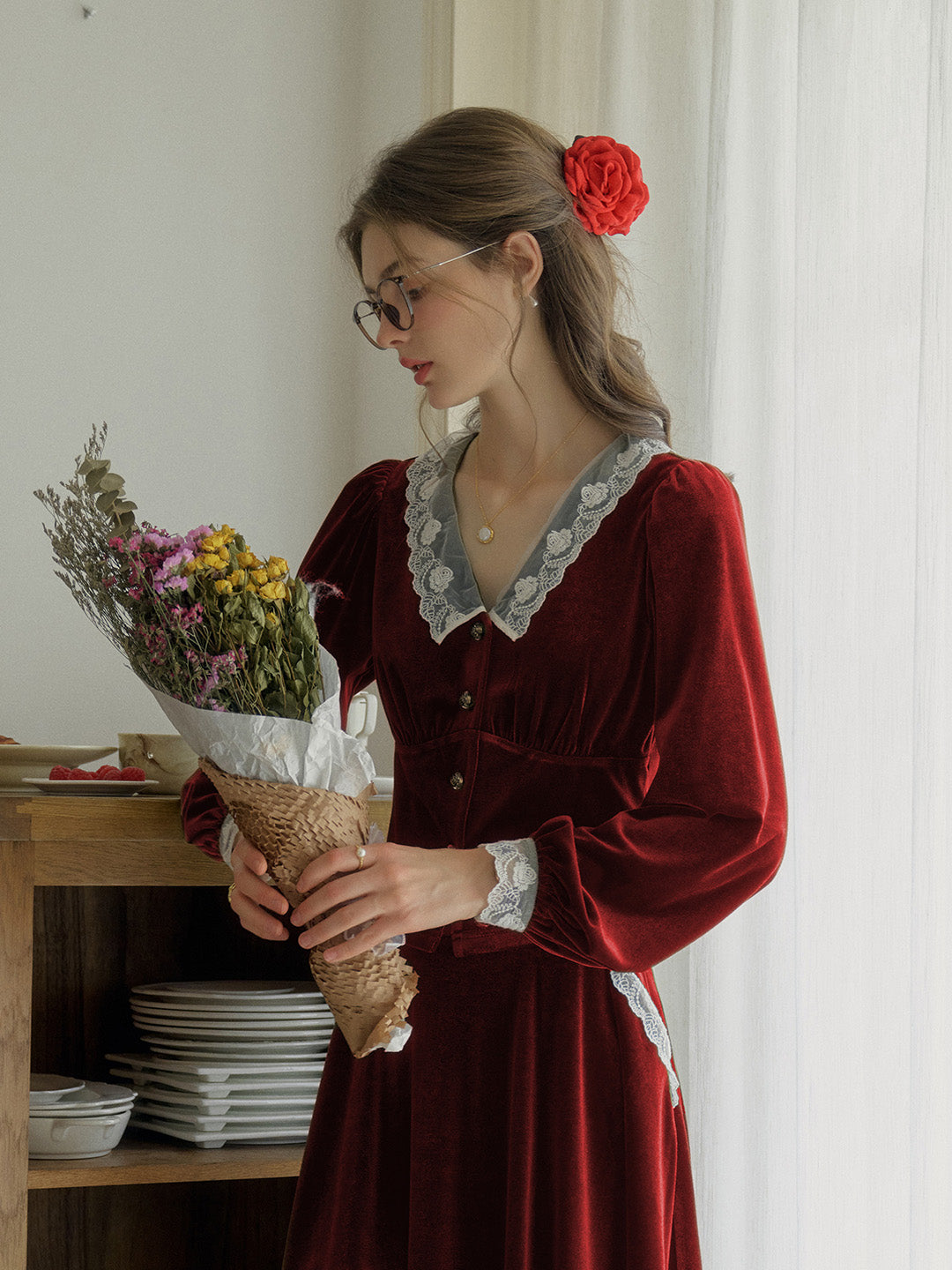 【Final Sale】Megan V-neck Contrast Lace Lapel Cuffs Splicing Velvet Blouse - Red