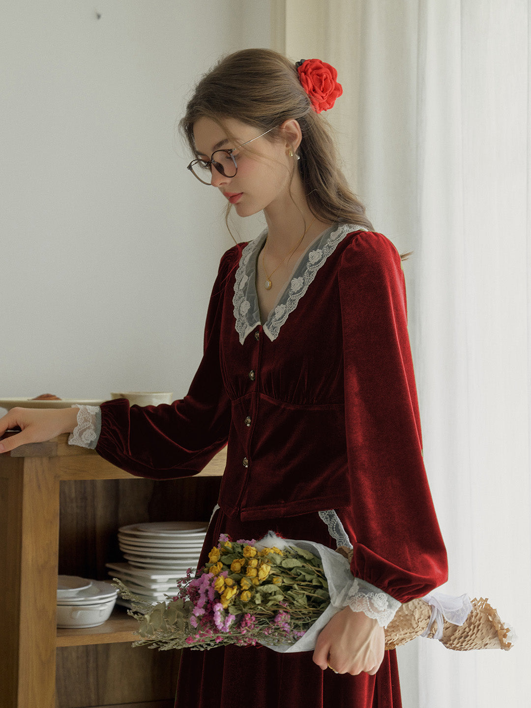 【Final Sale】Megan V-neck Contrast Lace Lapel Cuffs Splicing Velvet Blouse - Red