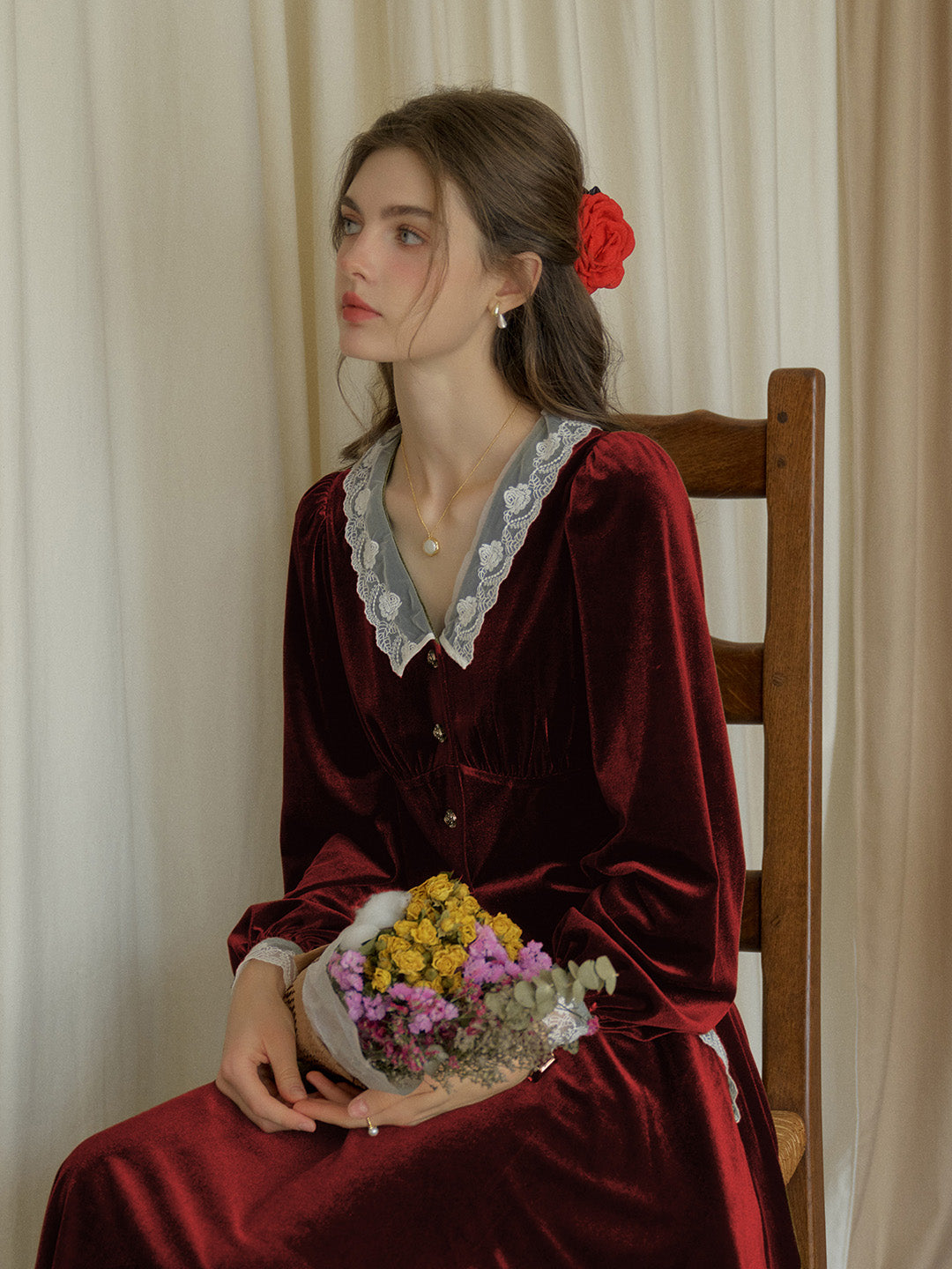 【Final Sale】Megan V-neck Contrast Lace Lapel Cuffs Splicing Velvet Blouse - Red
