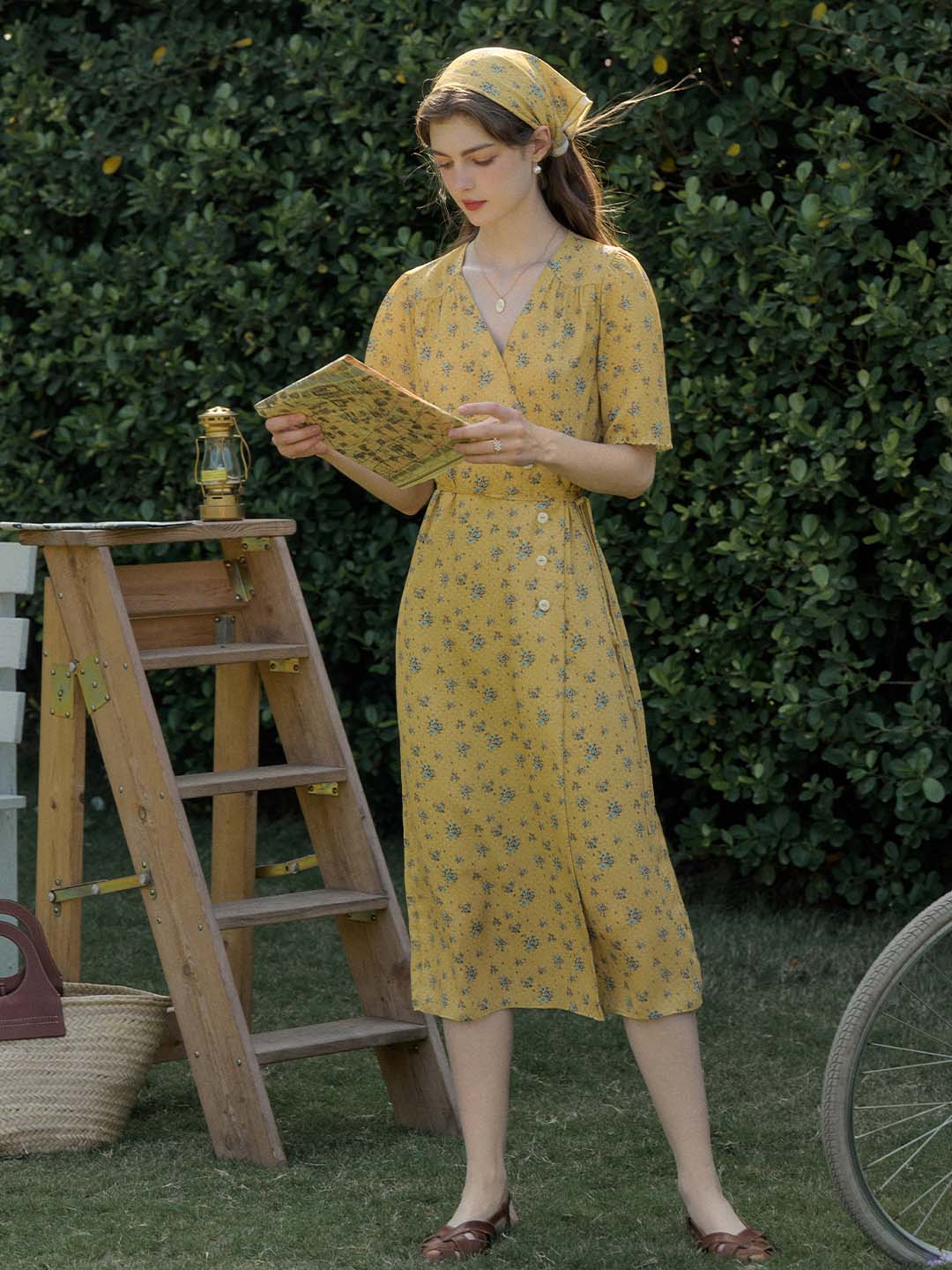Samara Rose Polka Dot Floral V-neck Tea Dress