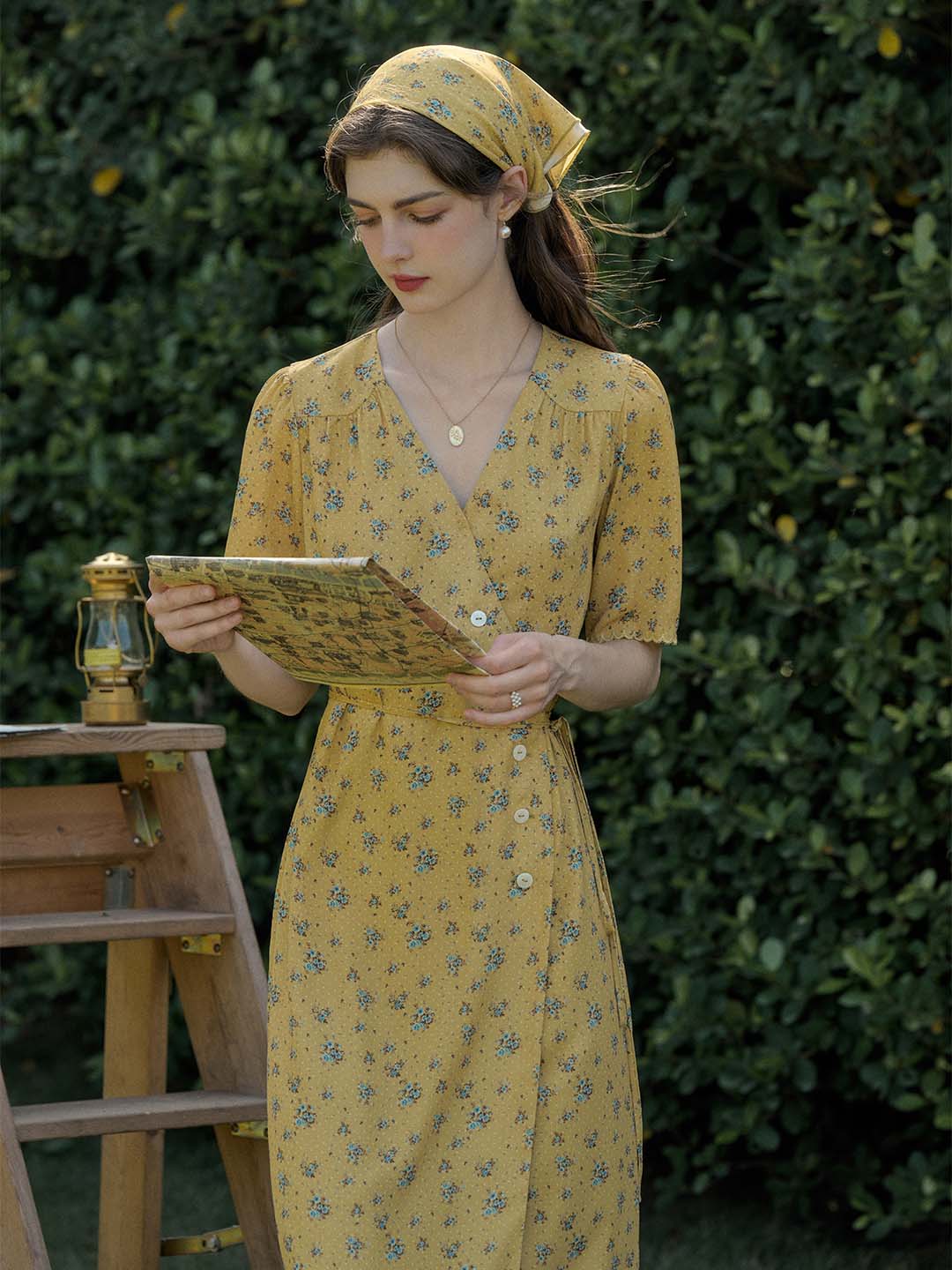 Samara Rose Polka Dot Floral V-neck Tea Dress