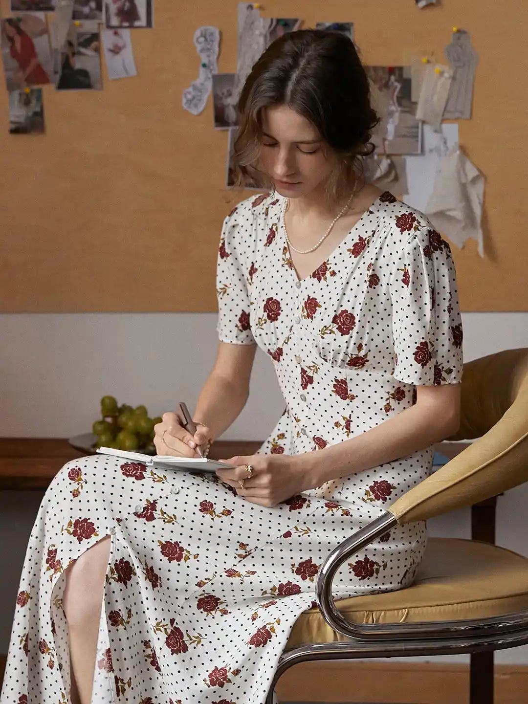 Saanvi Retro V-Neck Printed Dress