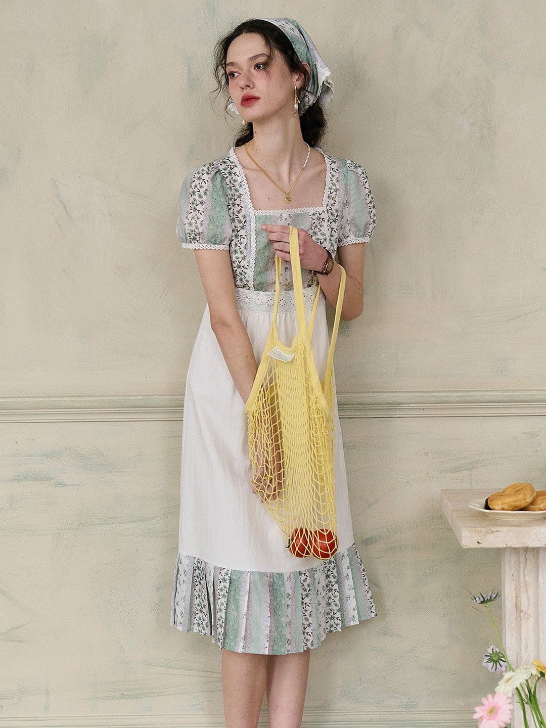 【Final Sale】Bria Square Collar Contrasting Trimmed Floral Pleated Dress