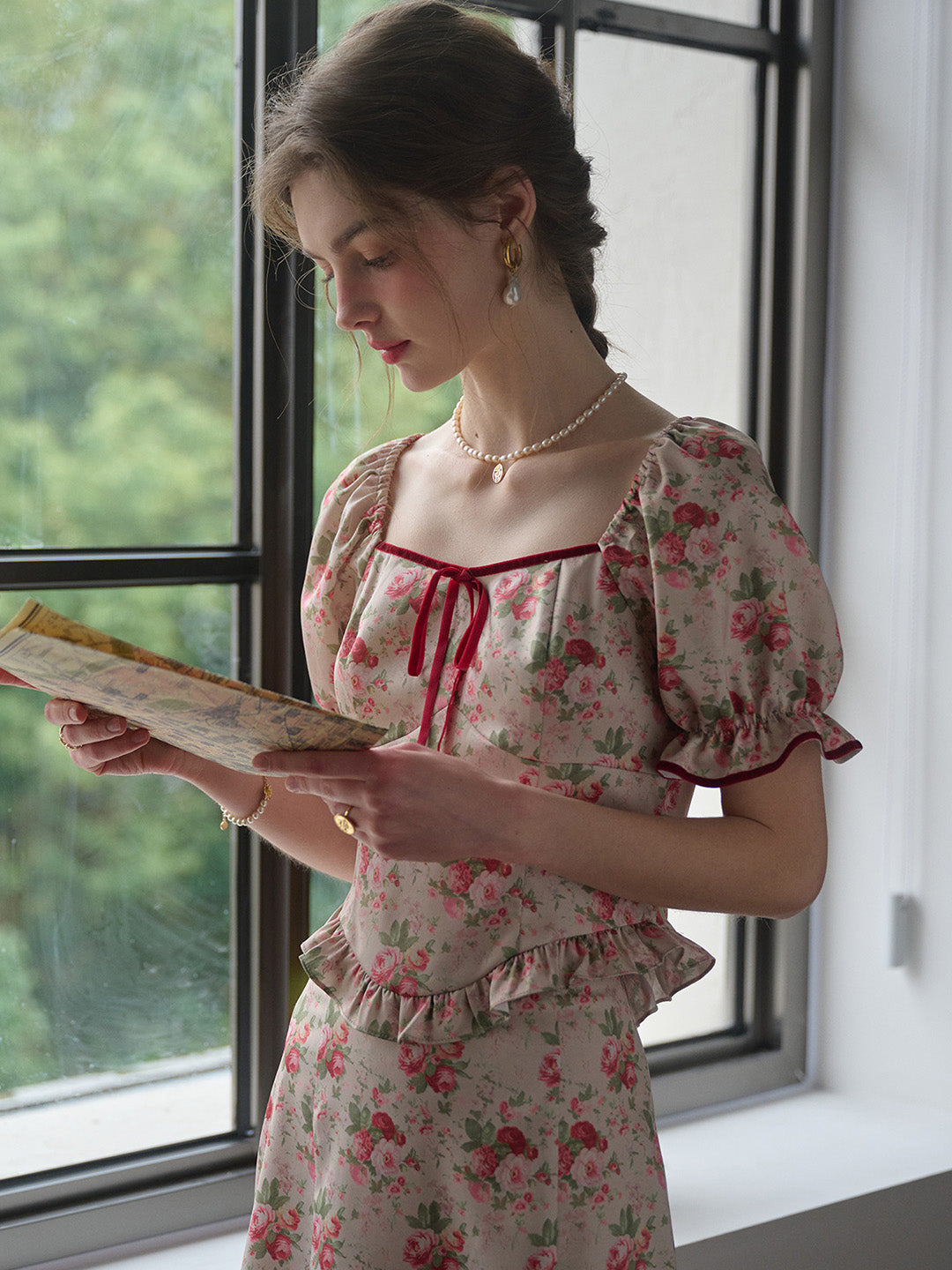 【Final Sale】Zariyah Square Neck Floral Blouse