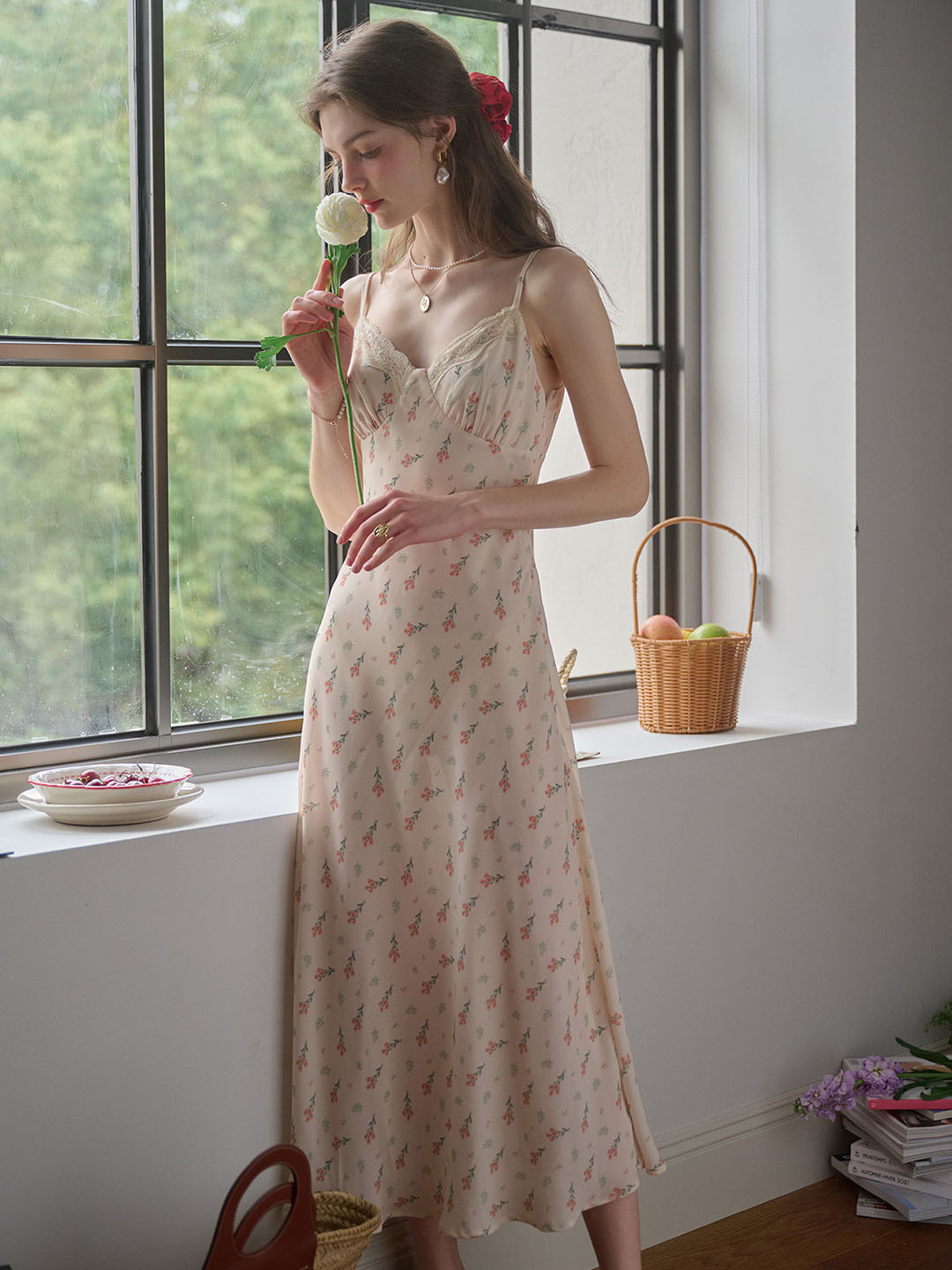 Juliana Lace Patchwork V-neck Floral Suspender Dress-Apricot Juliana Lace Patchwork V-neck Floral Suspender Dress-Apricot