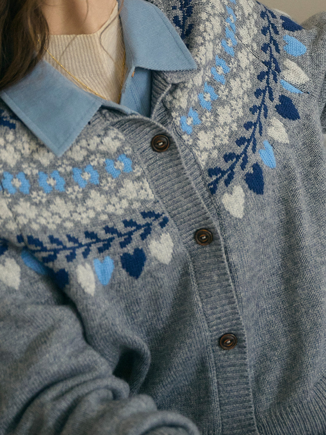 Jessie Classic Crew Collar SR Exclusive Design Fair Isle Cardigan-Apricot