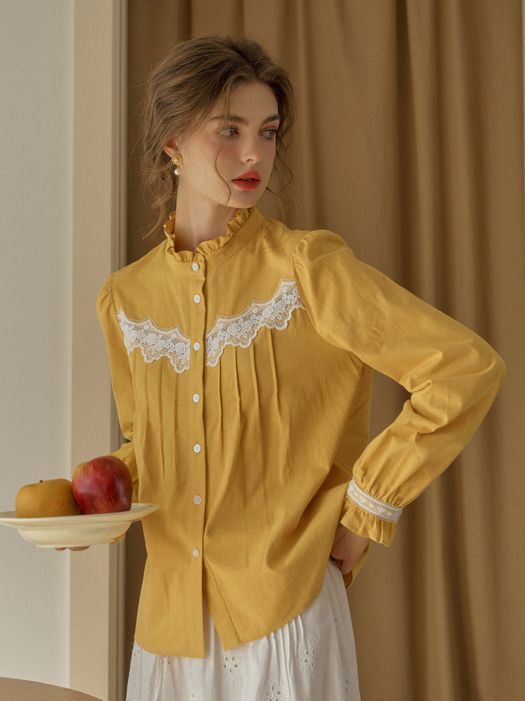 【Final Sale】Kitty Wavy Stand Collar Lace Blouse - Yellow