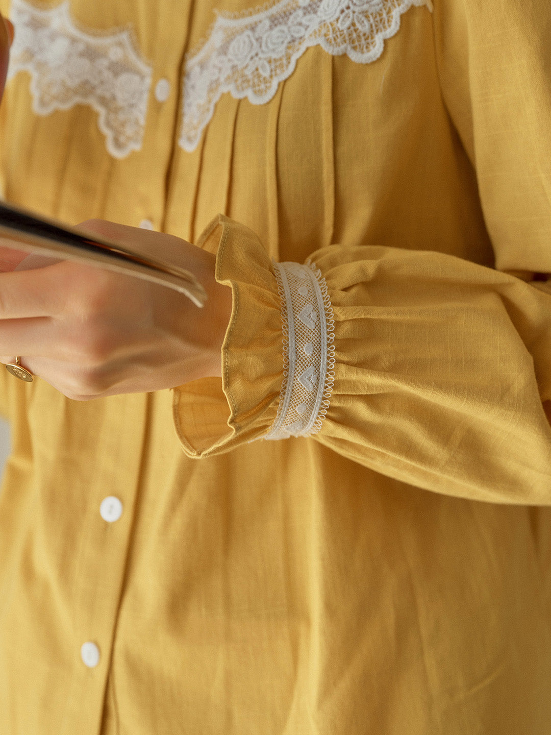 【Final Sale】Kitty Wavy Stand Collar Lace Blouse - Yellow