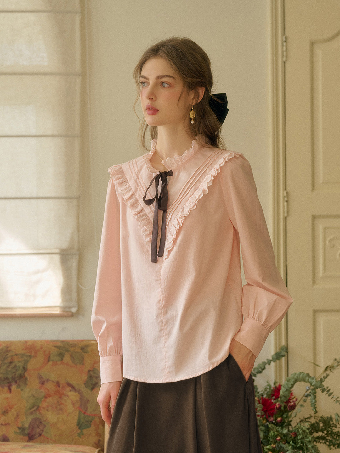 【Final Sale】Yareli Vintage Lace Panel Contrasting Lace-up Round Neck Blouse - Pink
