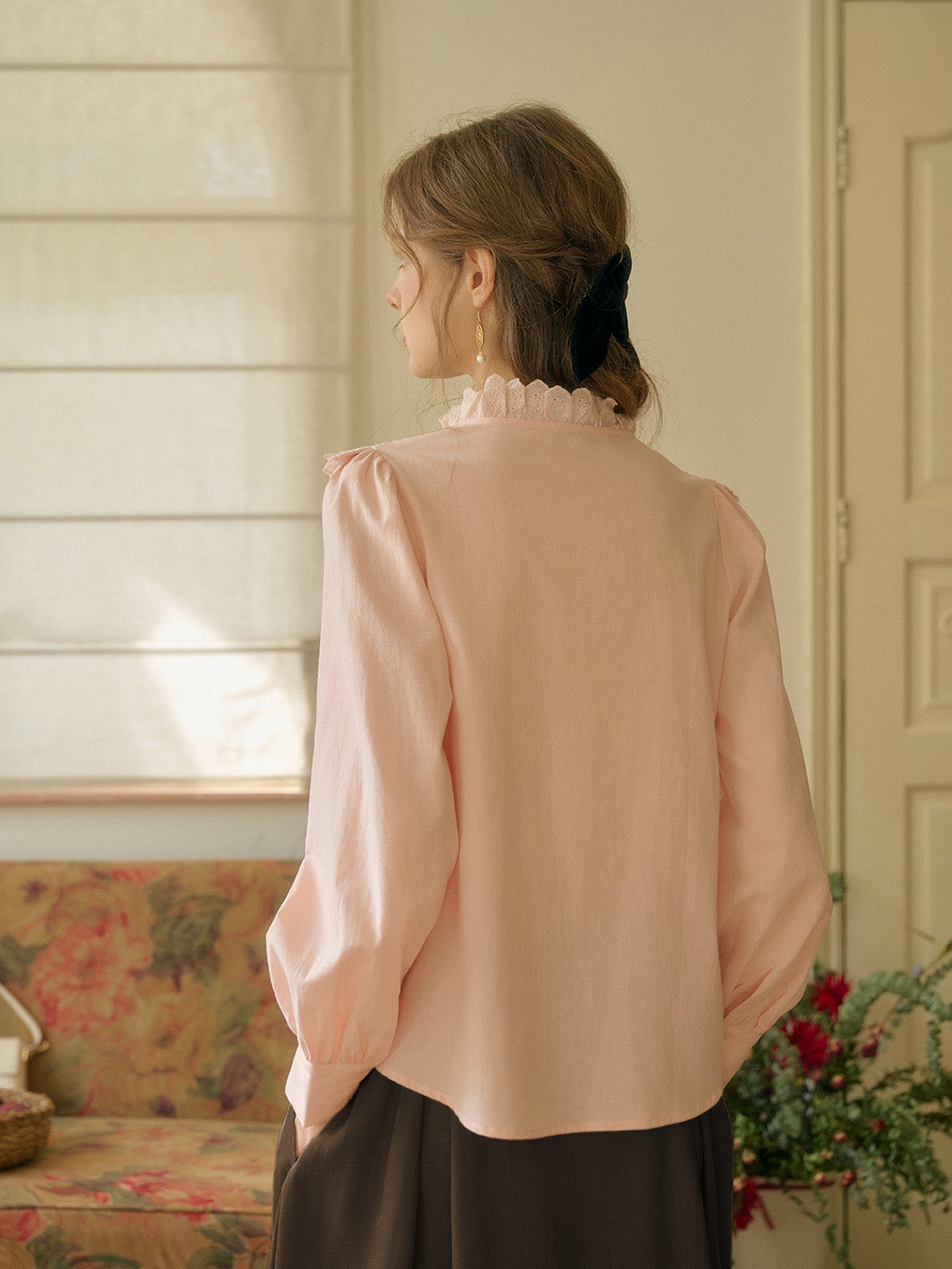 【Final Sale】Yareli Vintage Lace Panel Contrasting Lace-up Round Neck Blouse - Pink