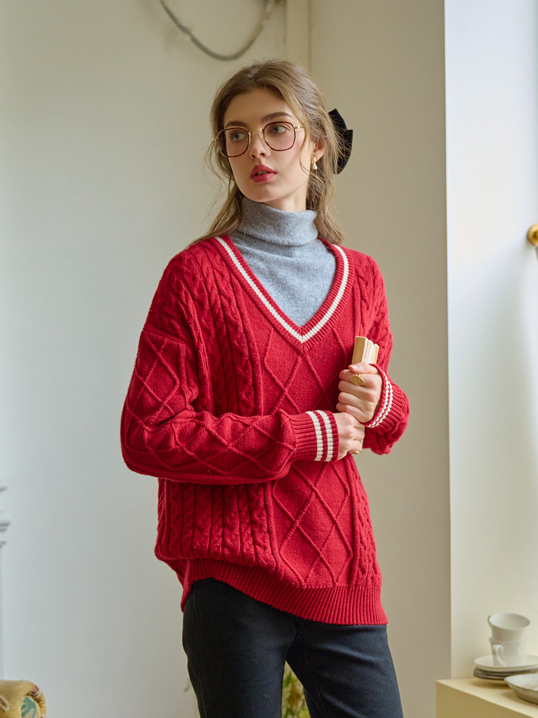 Reese V-Neck Constraing Ribbed Wool Sweater - Red