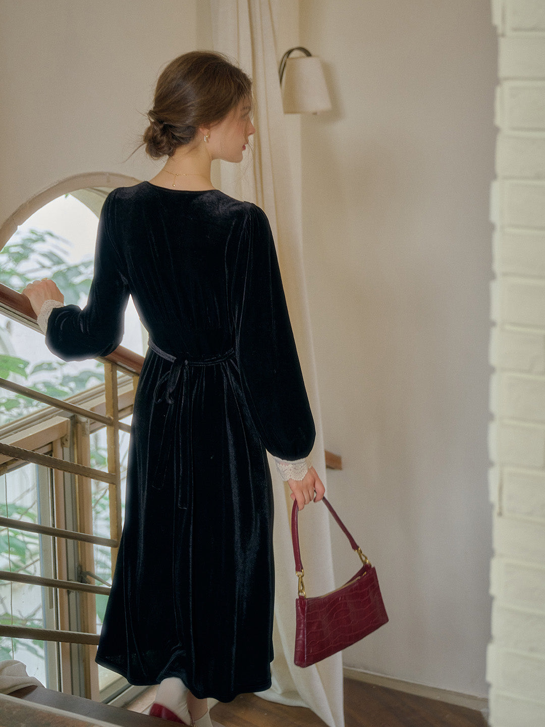 Kristen Elegant V-Neck Contrasting Lace Velvet Dress