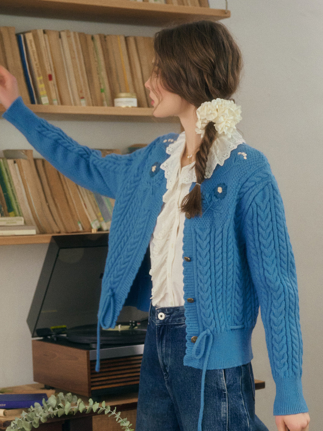 Vesper Wavy Neck Ribbed Wool Cardigan - Blue