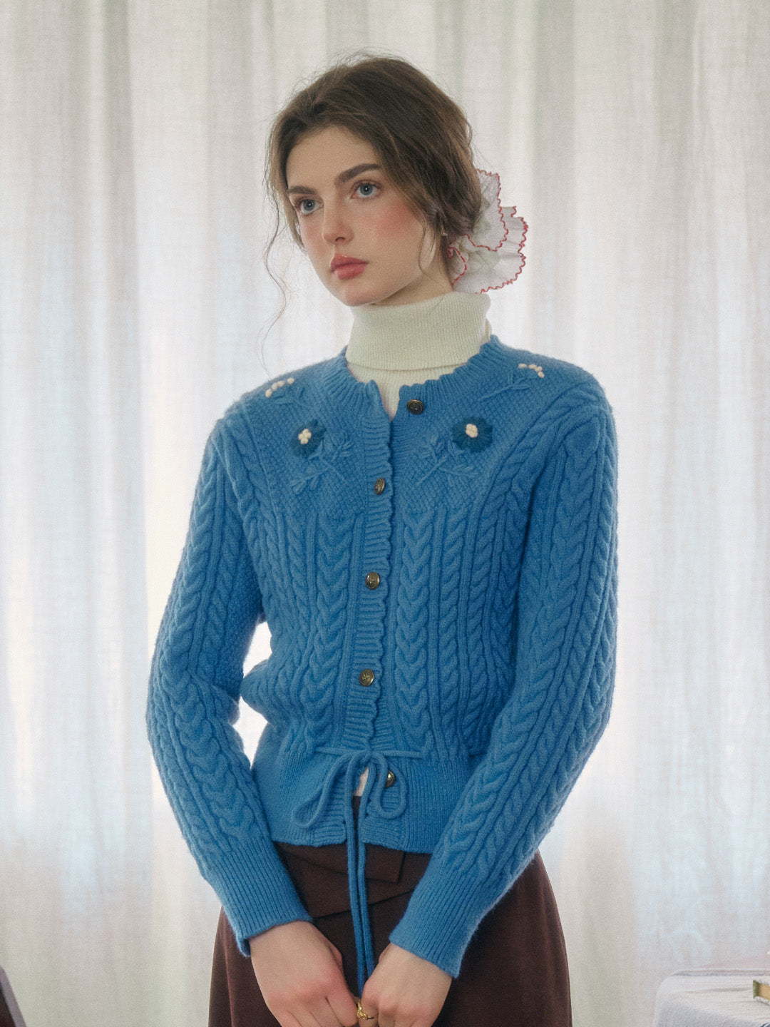 Vesper Wavy Neck Ribbed Wool Cardigan - Blue