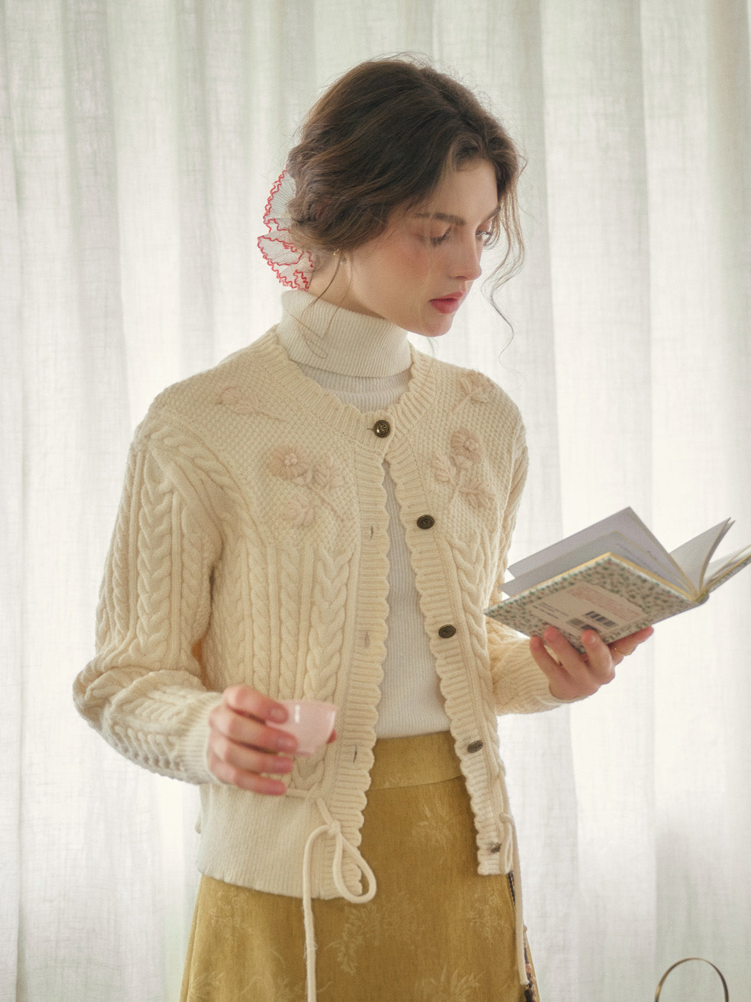 Vesper Wavy Neck Ribbed Wool Cardigan - Blue