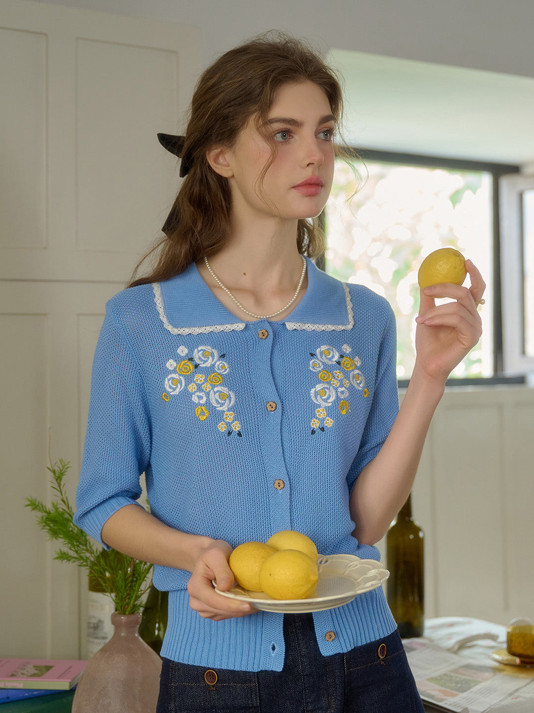 【Final Sale】Zoe Wavy Collar Embroidery Knit Blouse