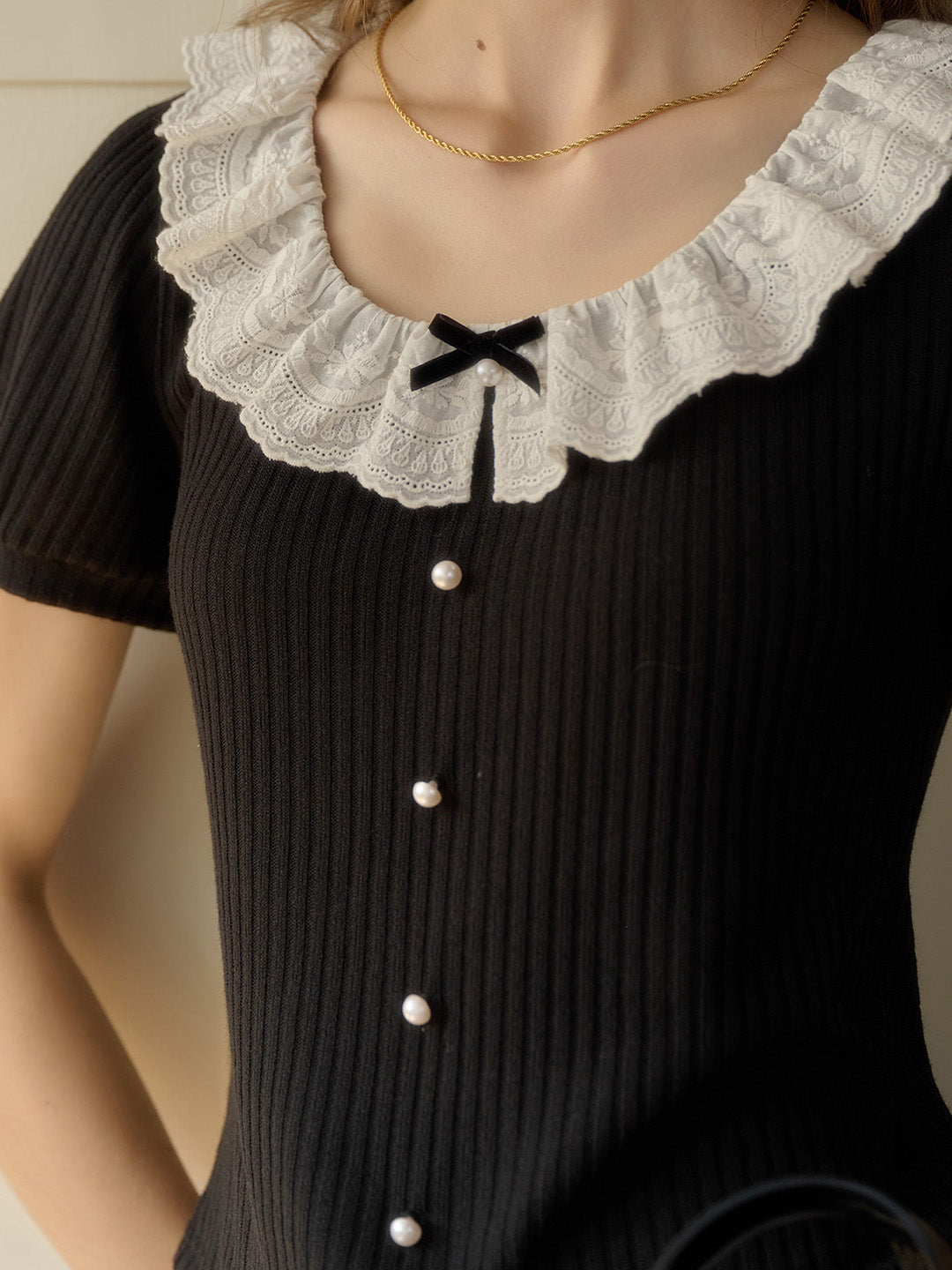 【Final Sale】Ella Peter Pan Collar Bow Blouse