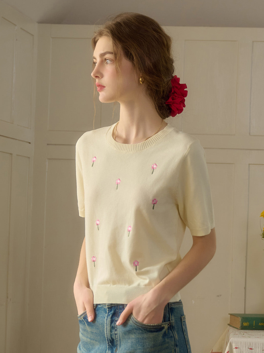 【Final Sale】Lillie Round Neck Embroidery Knit Top