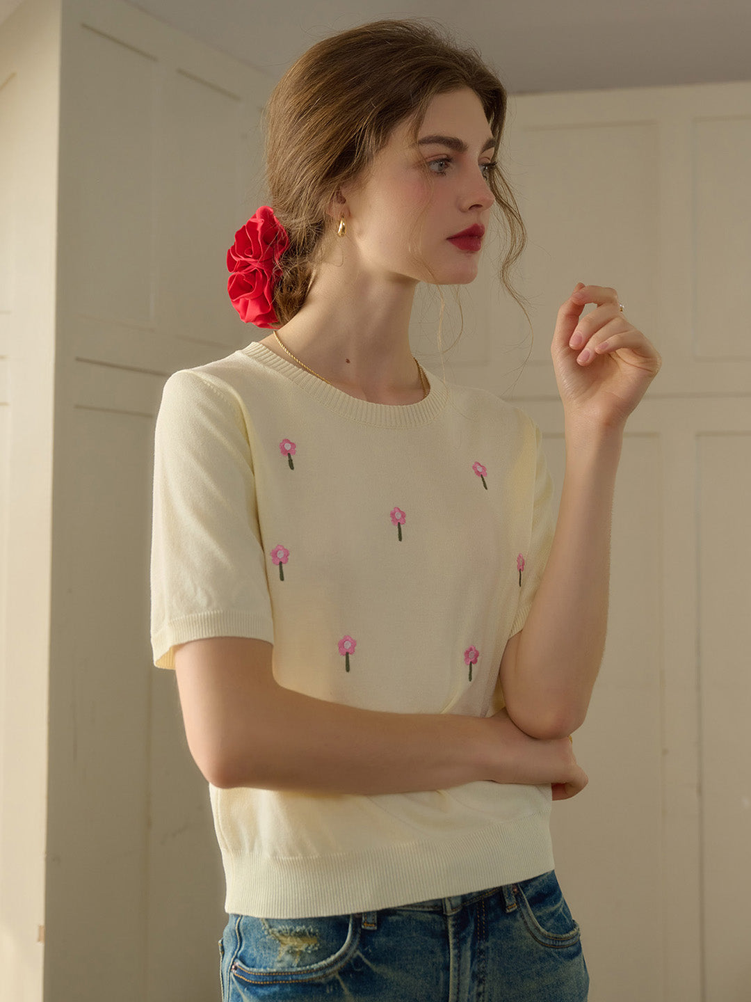 【Final Sale】Lillie Round Neck Embroidery Knit Top