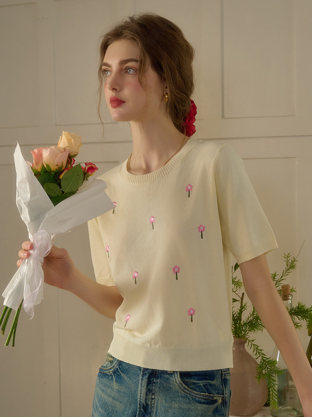 【Final Sale】Lillie Round Neck Embroidery Knit Top