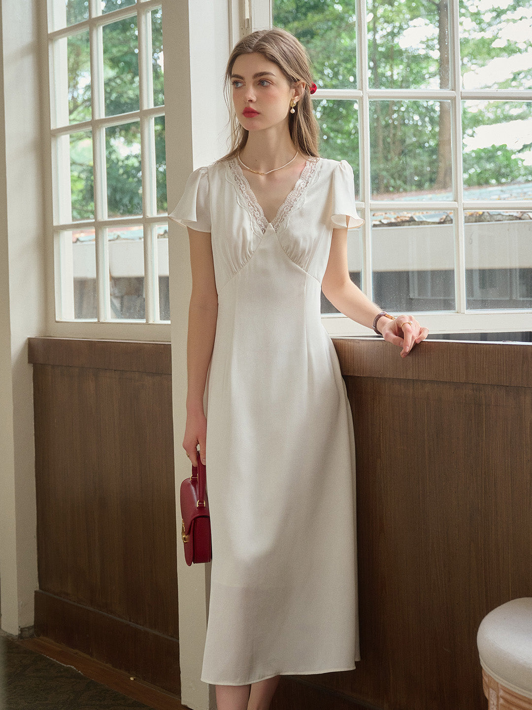 Noa V-Neck Lace Dress
