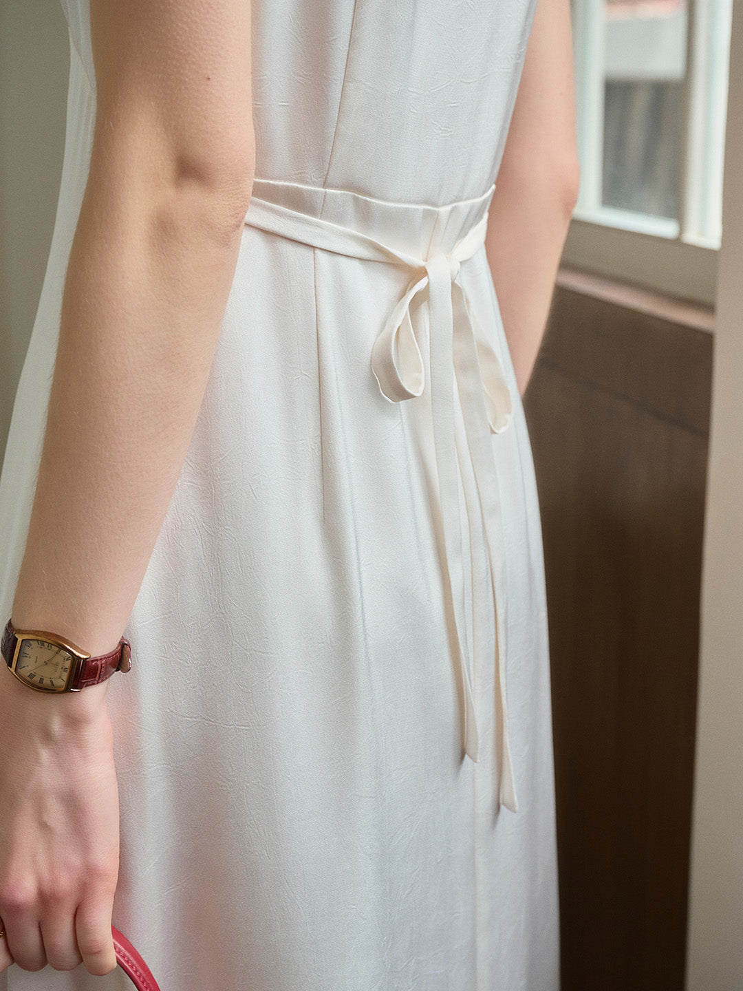 Noa V-Neck Lace Dress