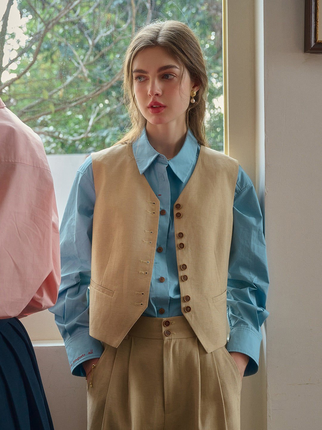 Maggie V-Neck Button Linen Vest