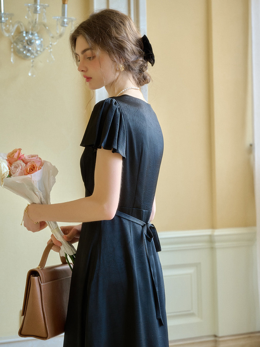 Noa V-Neck Lace Dress