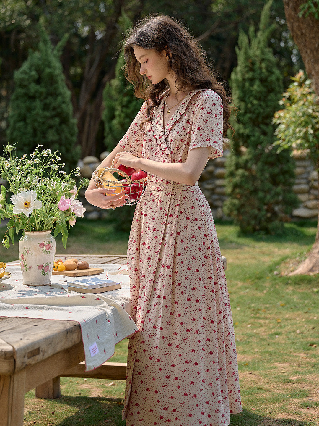 【Final Sale】Thea Ruffle V-Neck Floral Dot Dress