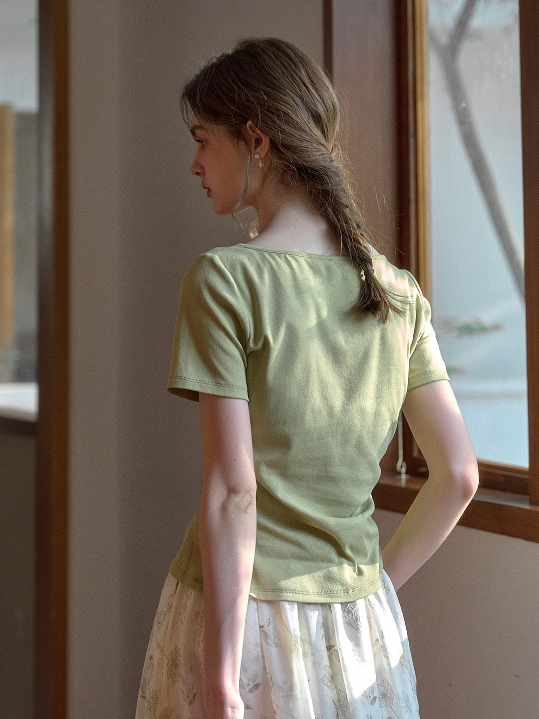 Emma Round Neck 3D Rose Cotton Blouse