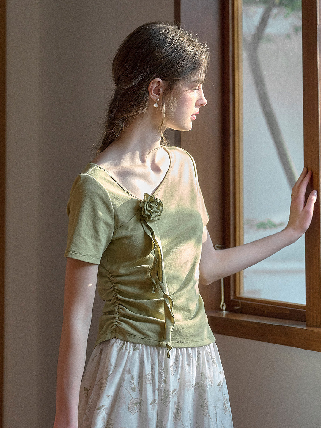 Emma Round Neck 3D Rose Cotton Blouse