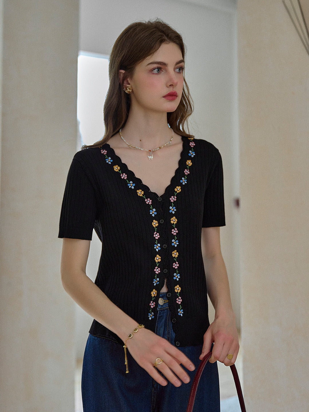 Tiana Wavy Neck Embroidery Cardigan