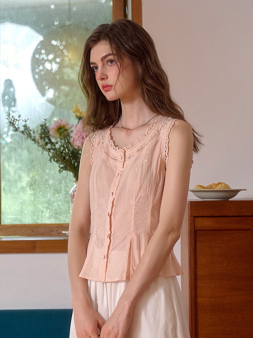 Lynn Round Neck Sleeveless 100% Cotton Blouse