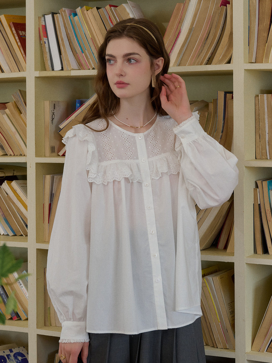 Danna Round Neck Lace Trim Blouse