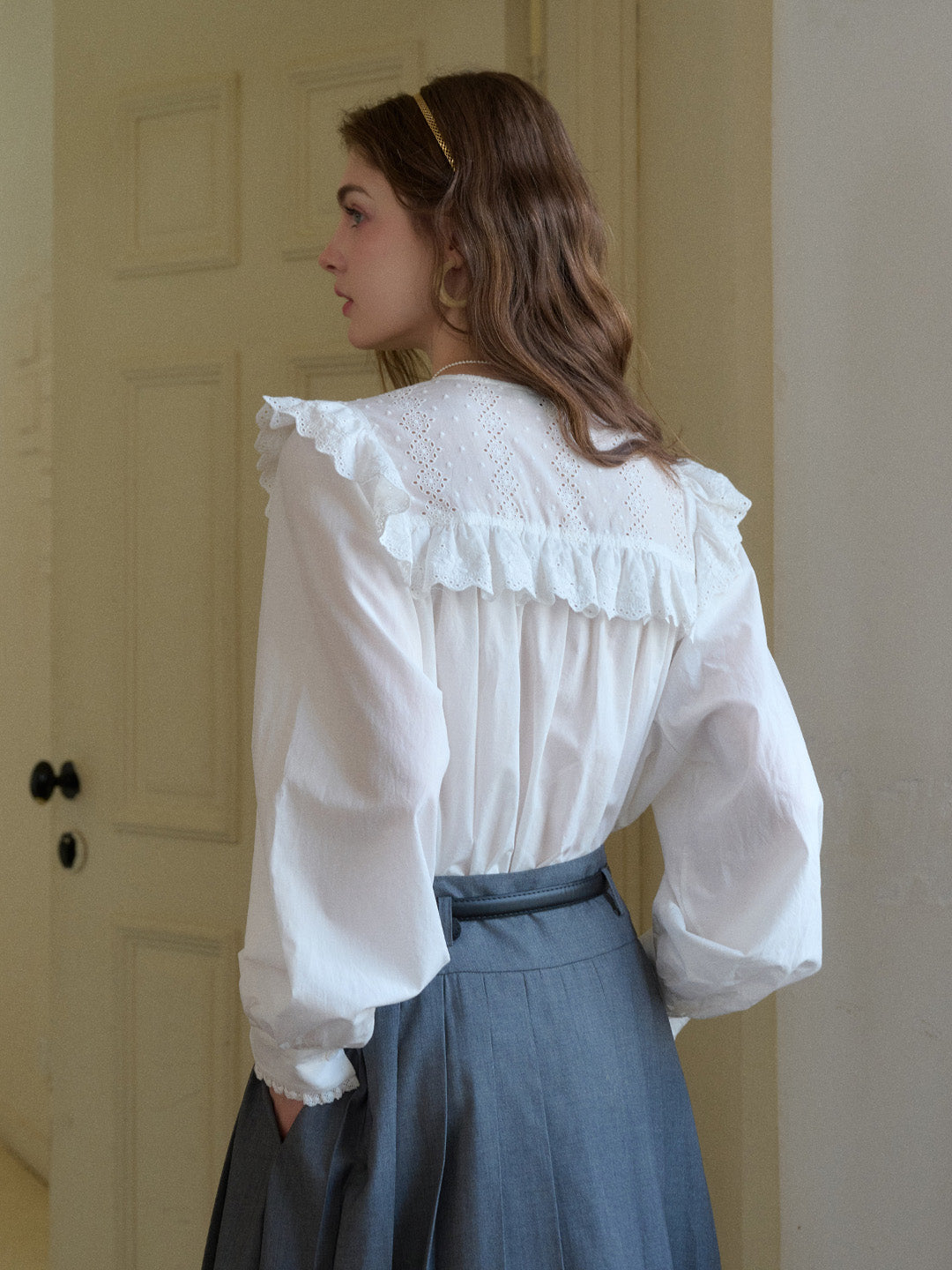 Danna Round Neck Lace Trim Blouse