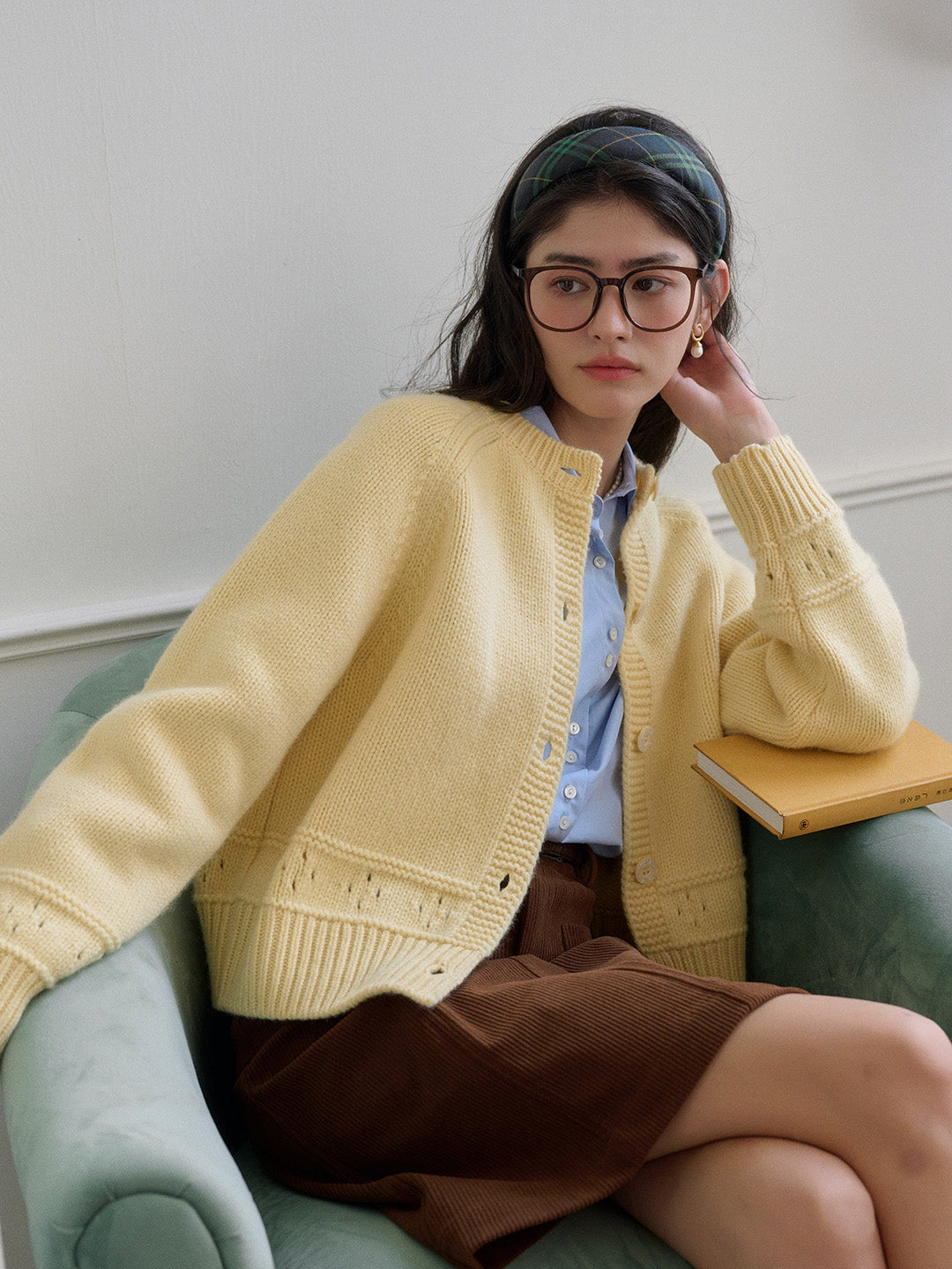 Alicia Round Neck Short 100%Wool Cardigan
