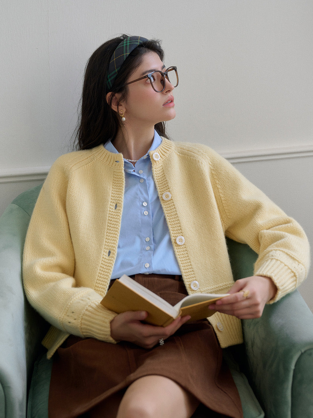 Alicia Round Neck Short 100%Wool Cardigan