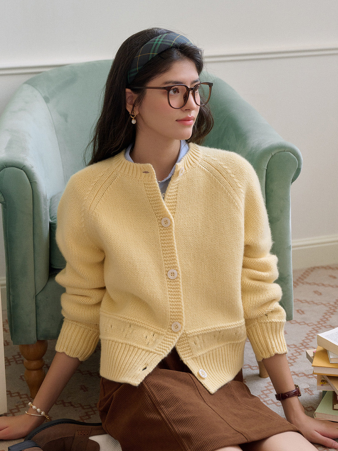Alicia Round Neck Short 100%Wool Cardigan