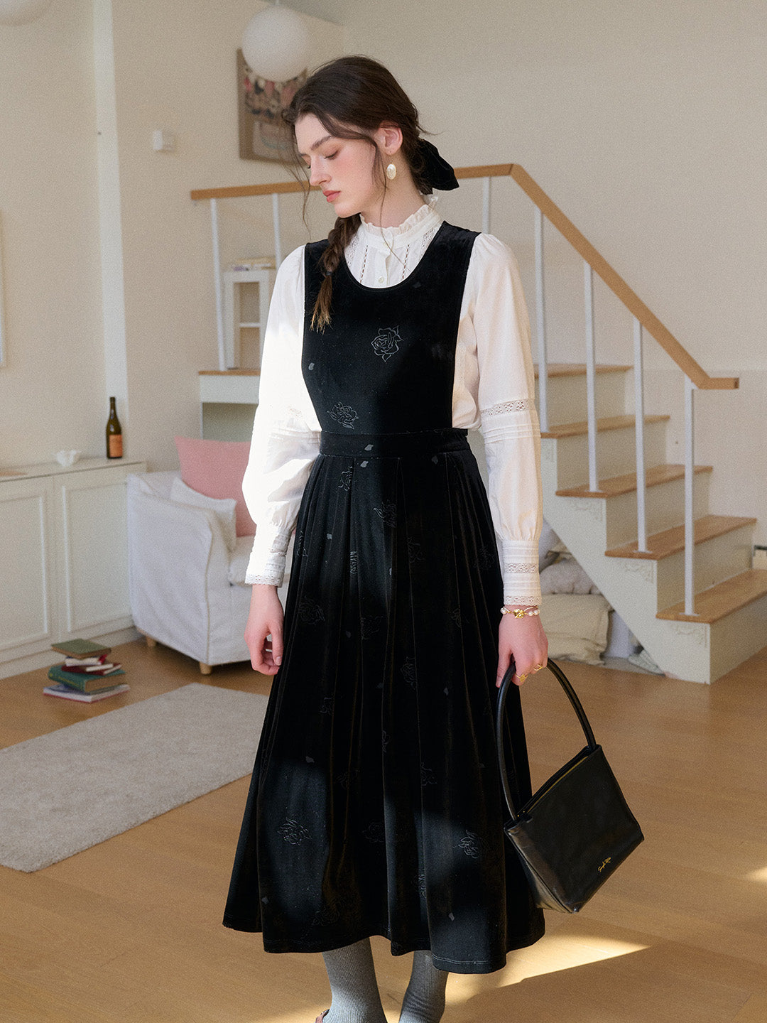Jazlyn Round Neck Velvet Sleeveless Dress