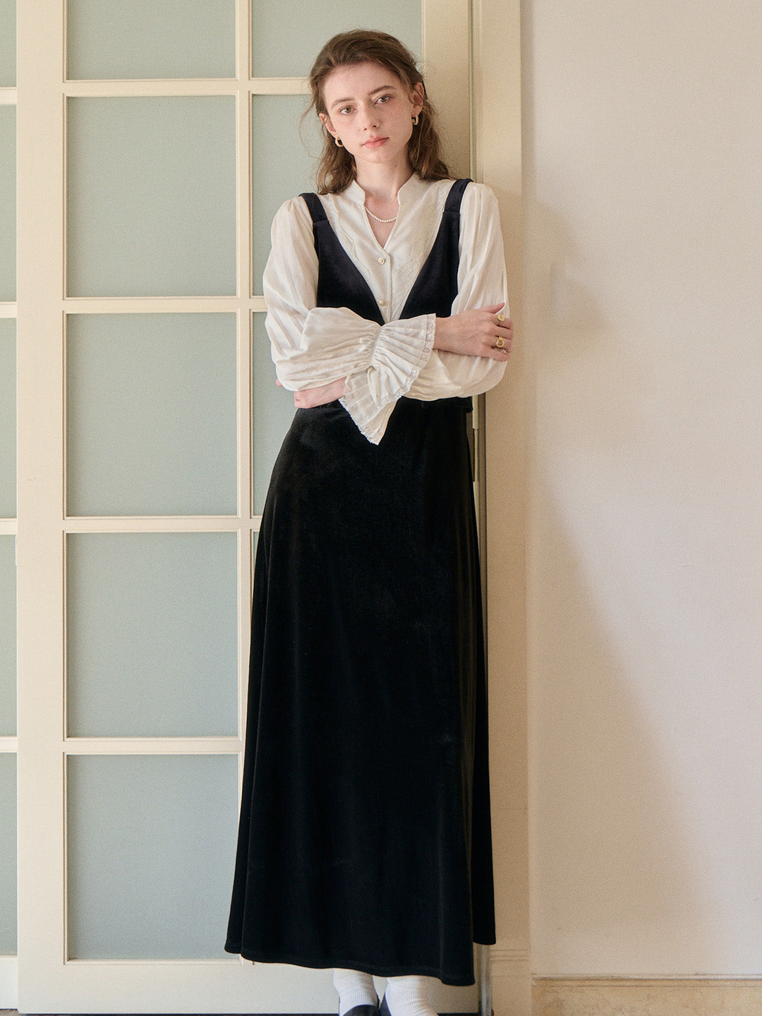 Rosalia V-Neck Velvet Dress