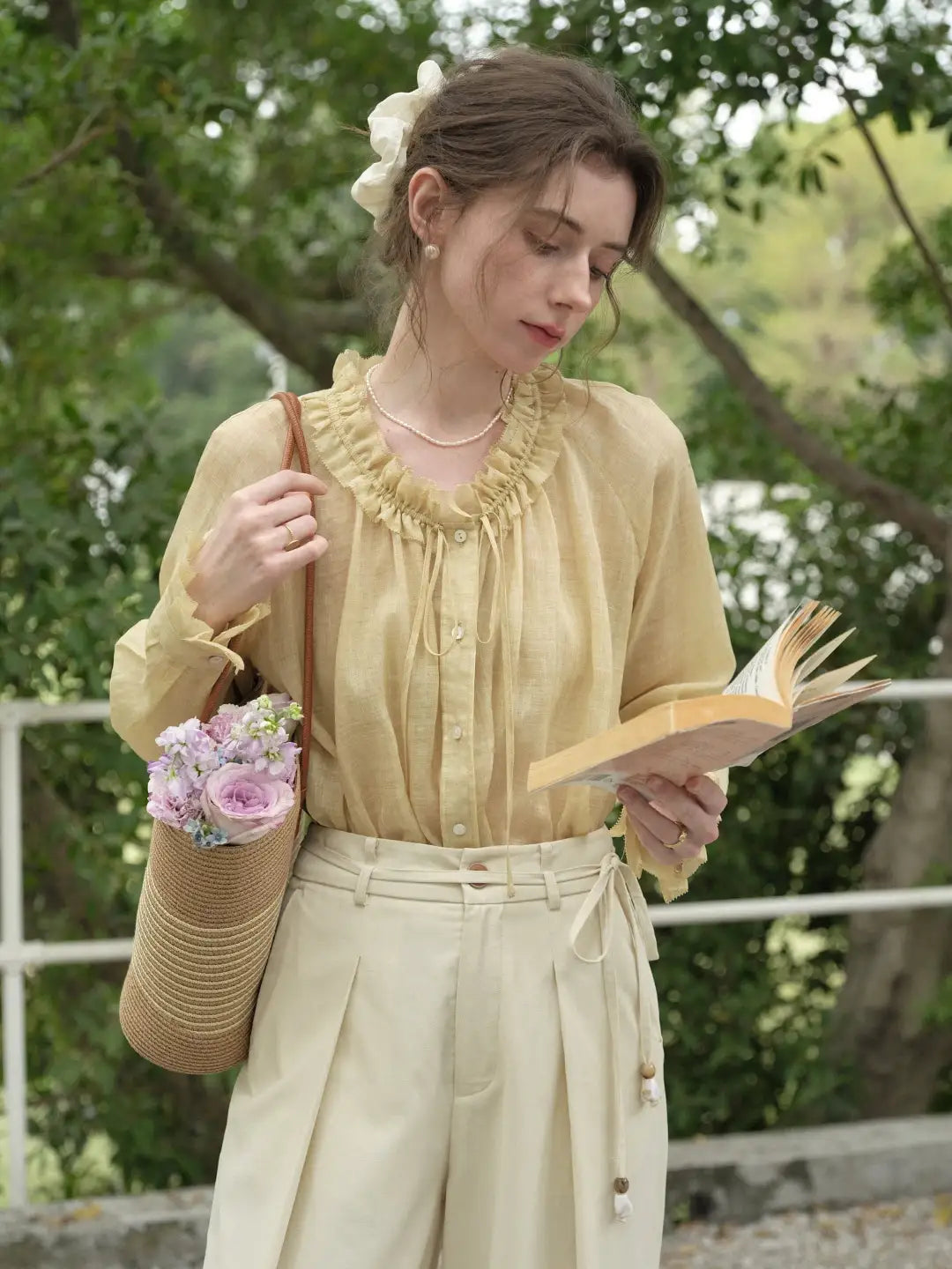 Aura Ruffle Collar Ramie Blouse