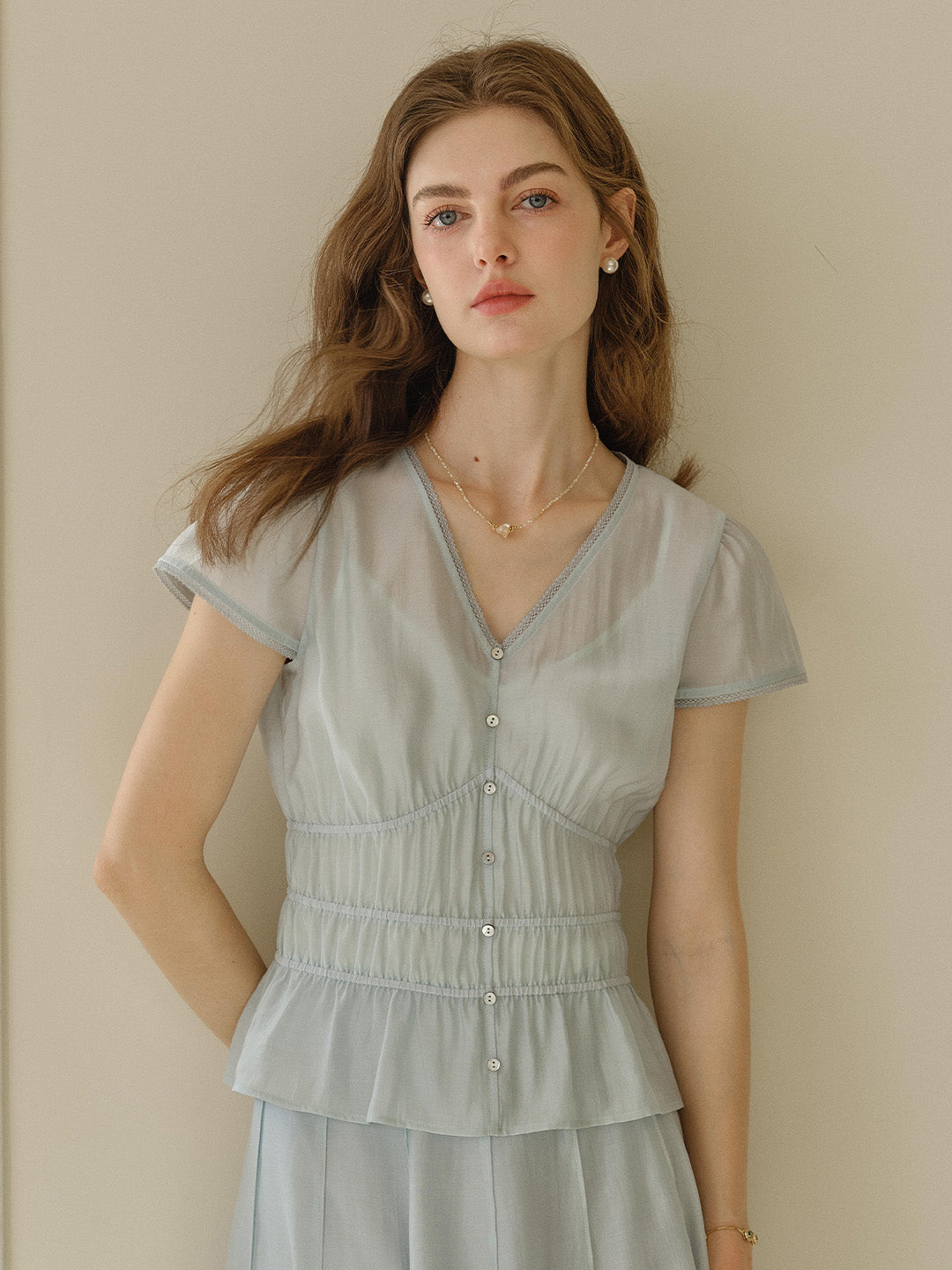 Bella V-Neck Light Lyocell Blouse