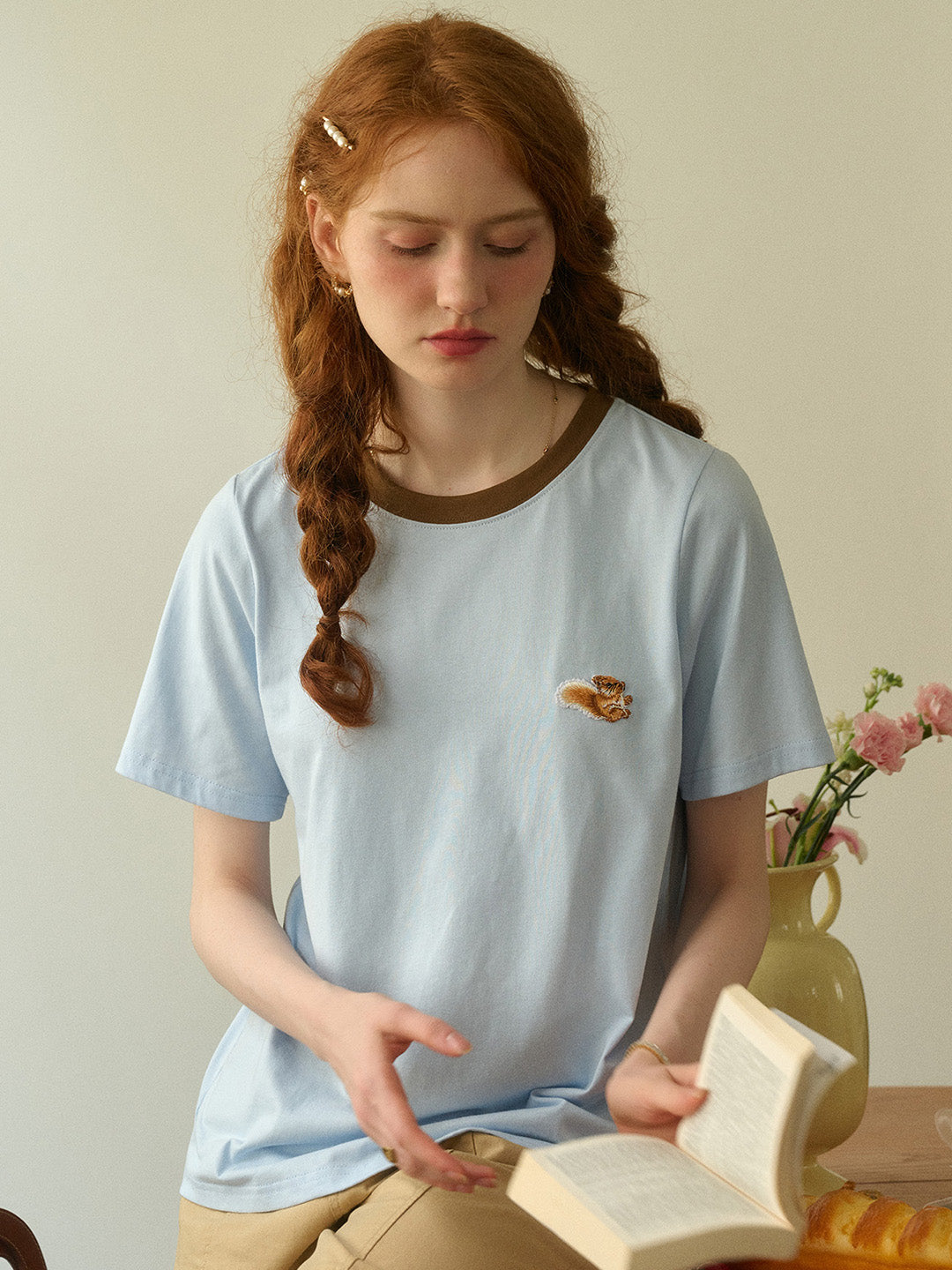 【Final Sale】Daphne Round Neck Embroidery 100% Cotton T-shirt
