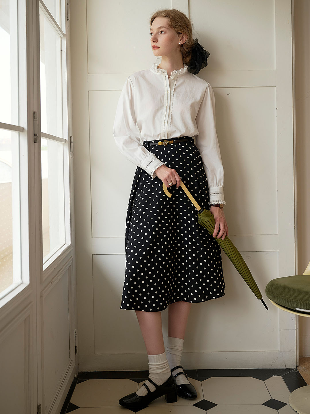 Yamileth Retro Mock Collar Lace Trimmed Paneled Blouse