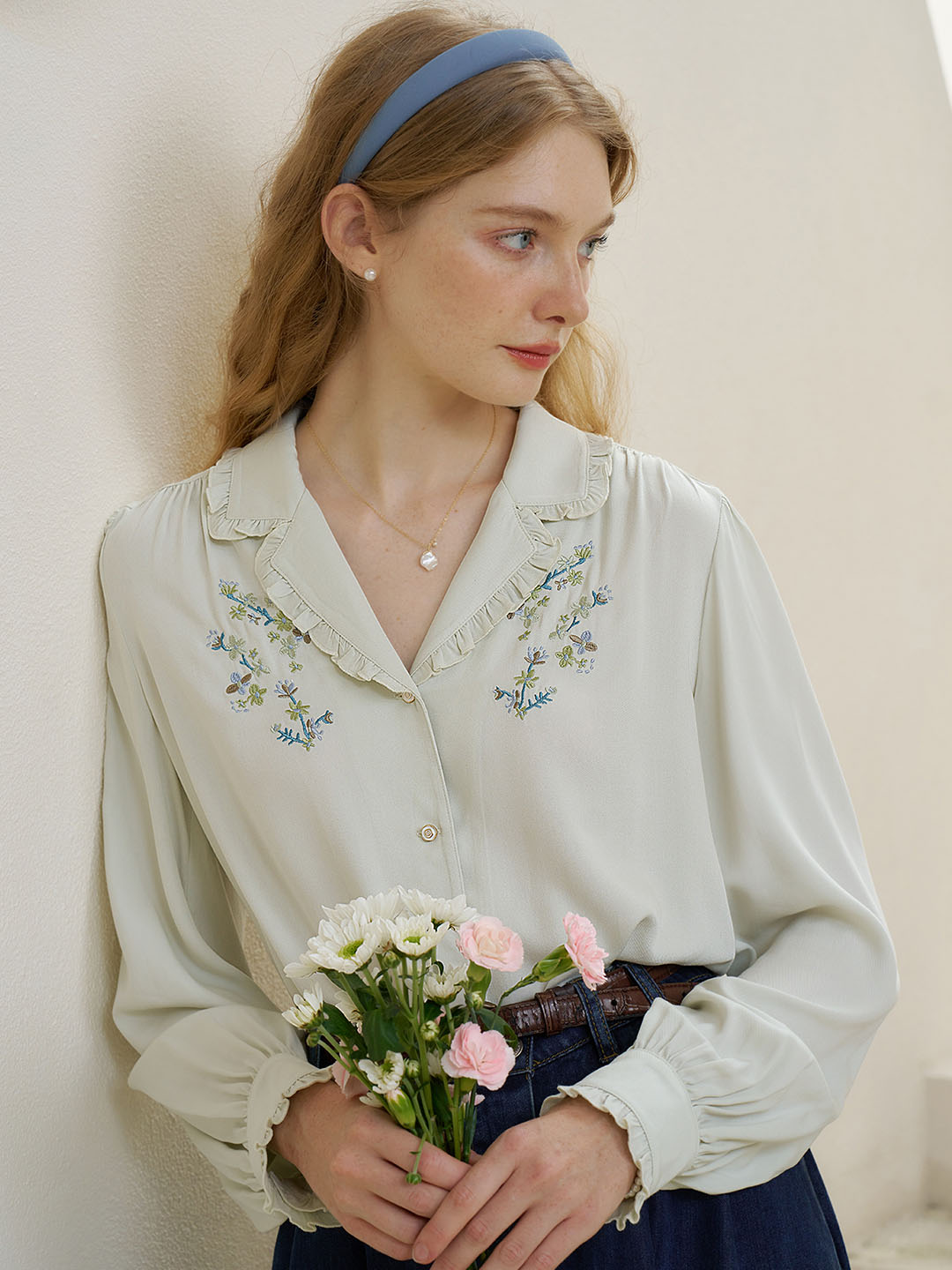 【Final Sale】Convallaria Floral Embroidered Light Green Puff Top